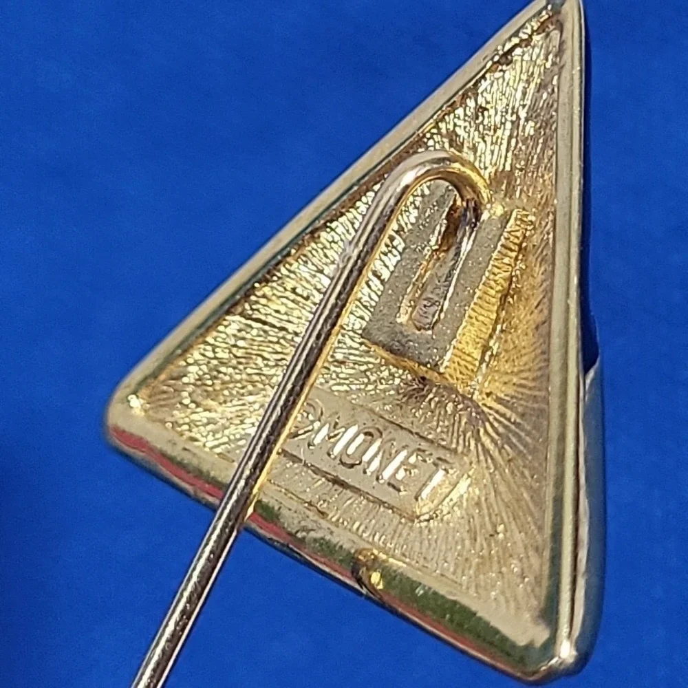 Vintage Monet Stick Pin Triangle Cream‎ Black Enamel Gold Tone Signed Orginal